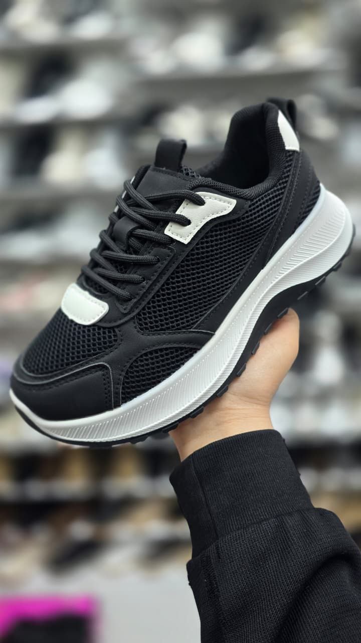 фото весенние женские кроссовки оптом