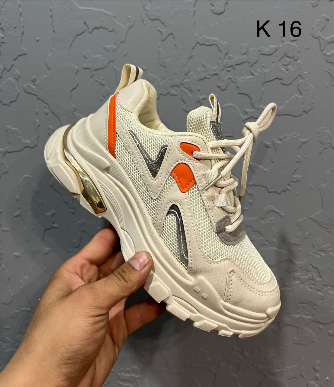 фото весенние женские кроссовки оптом