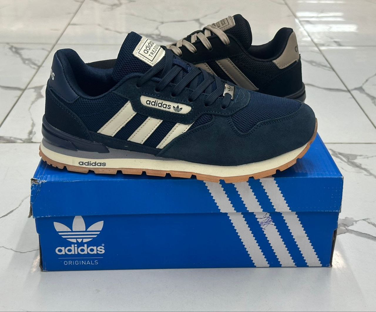 фото весенние мужские кроссовки оптом с доставкой