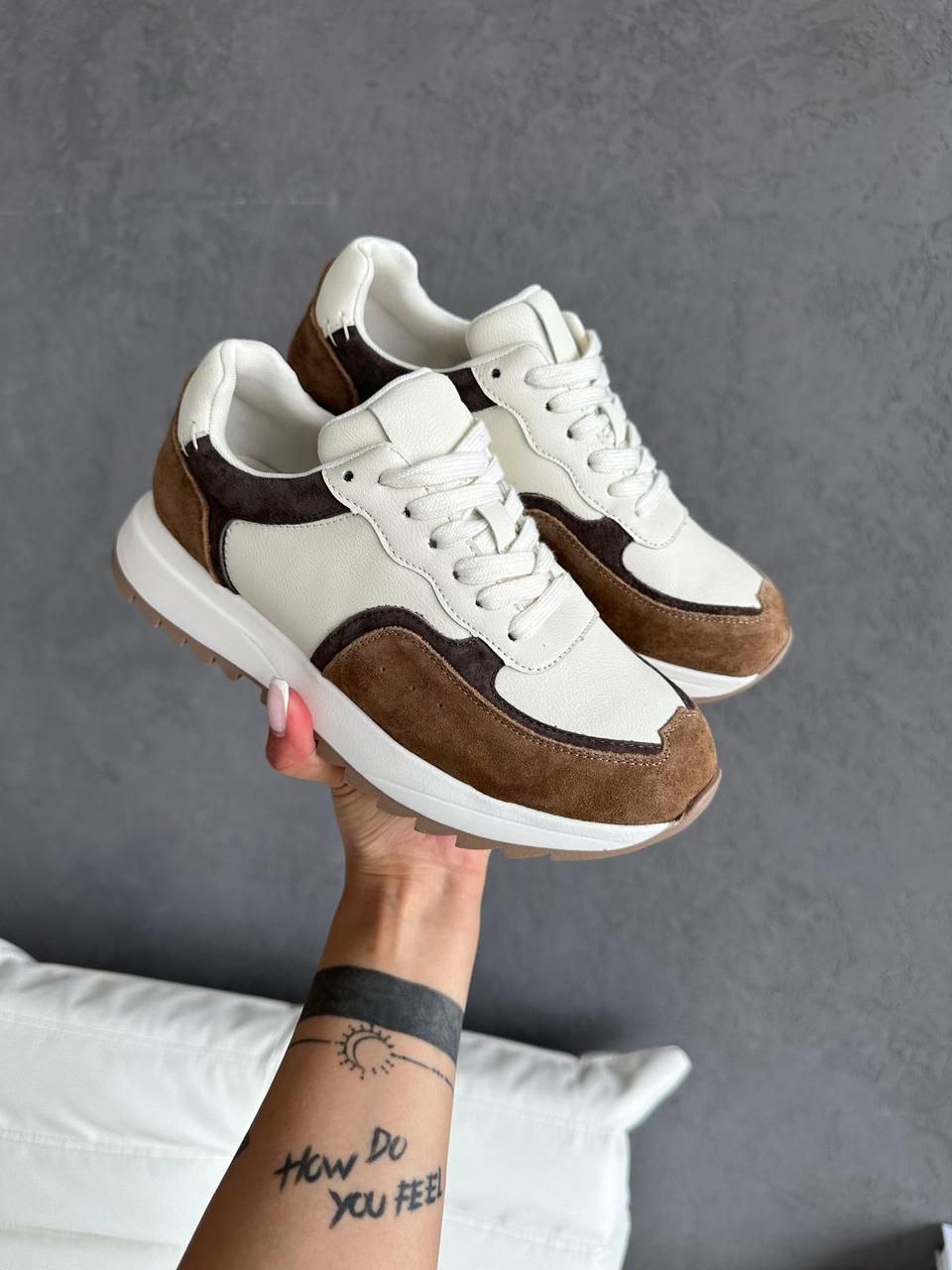 фото весенние женские кроссовки оптом