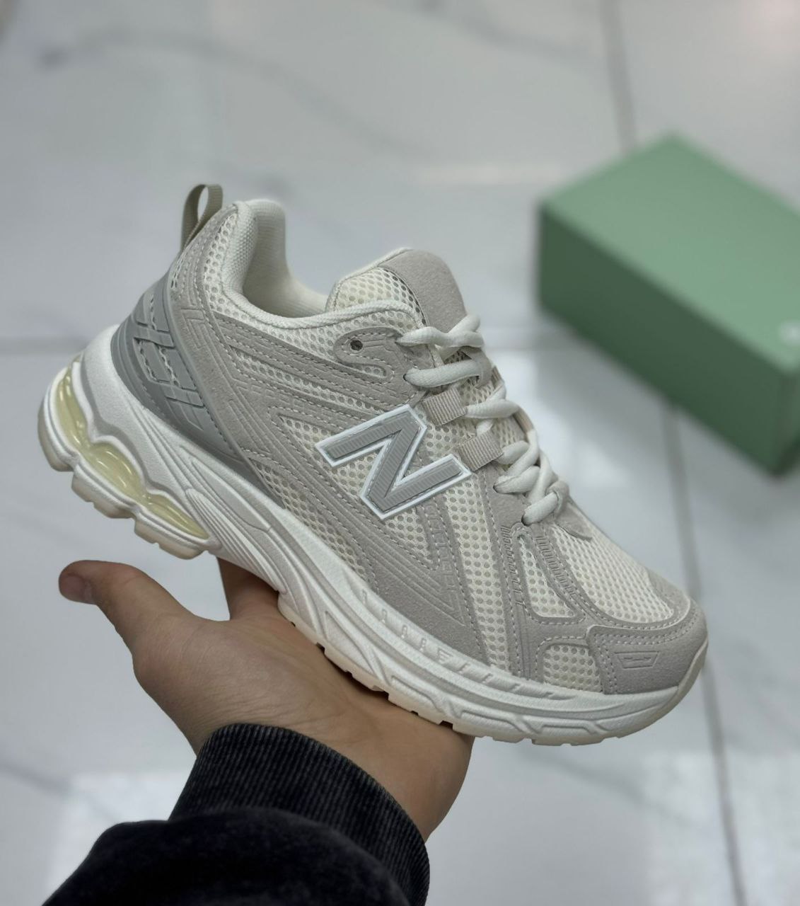 фото весенние женские кроссовки оптом