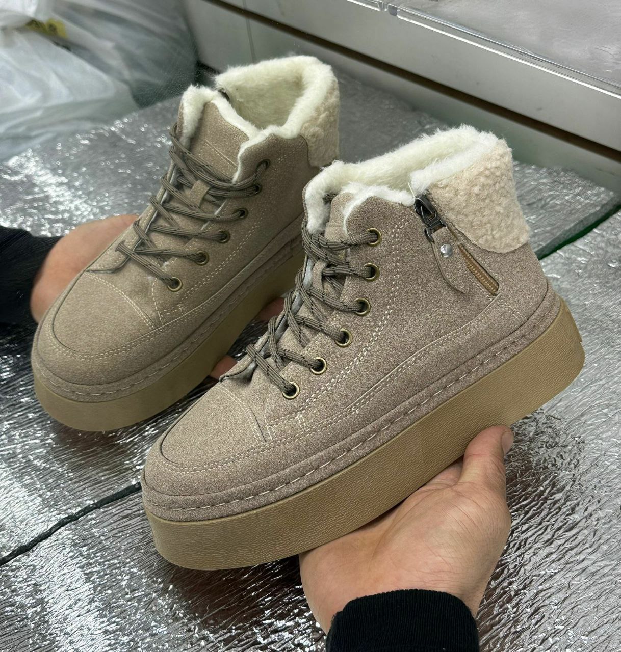 фото зимние женские кроссовки оптом с доставкой