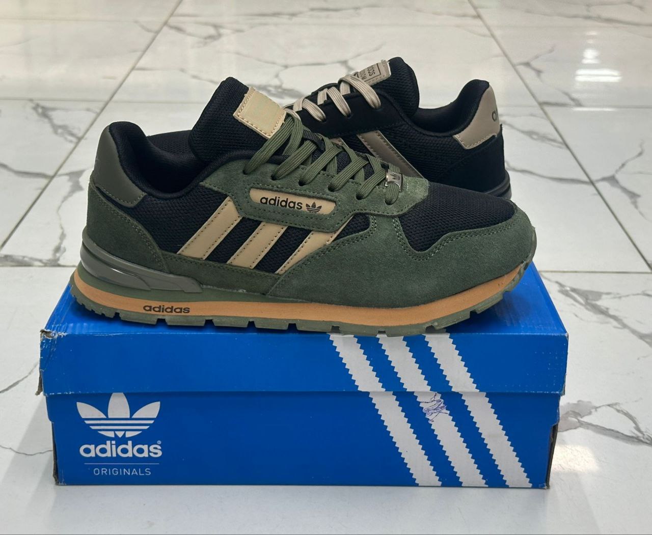 фото весенние мужские кроссовки оптом с доставкой