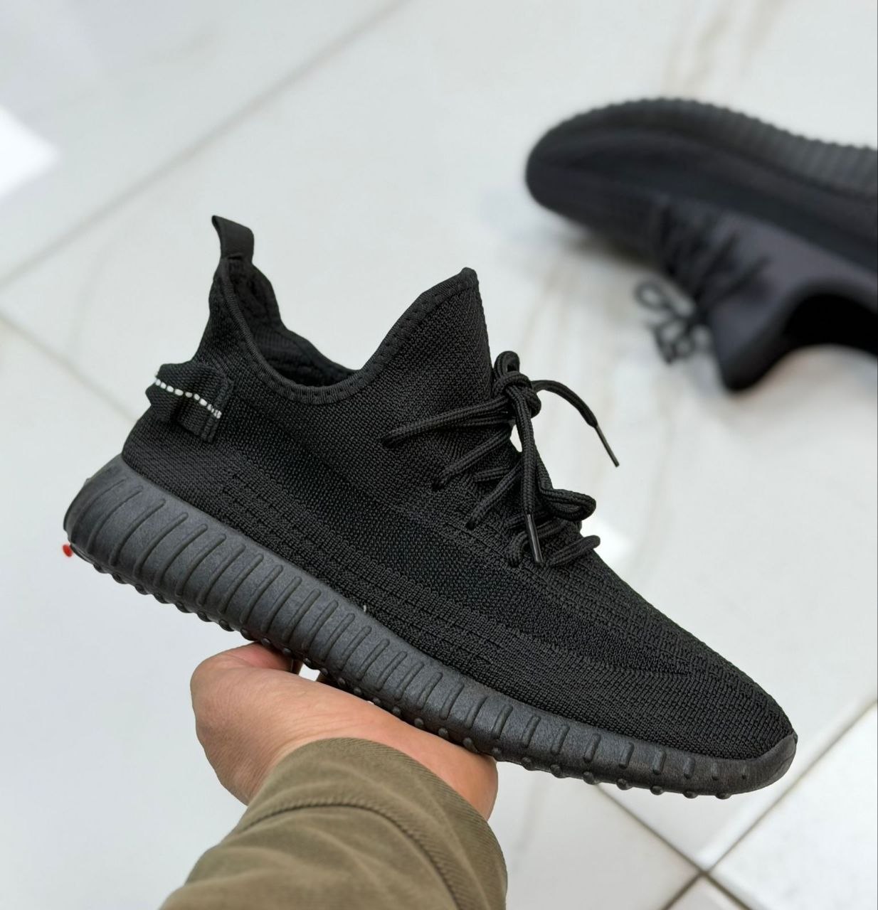 фото весенние мужские кроссовки оптом с доставкой