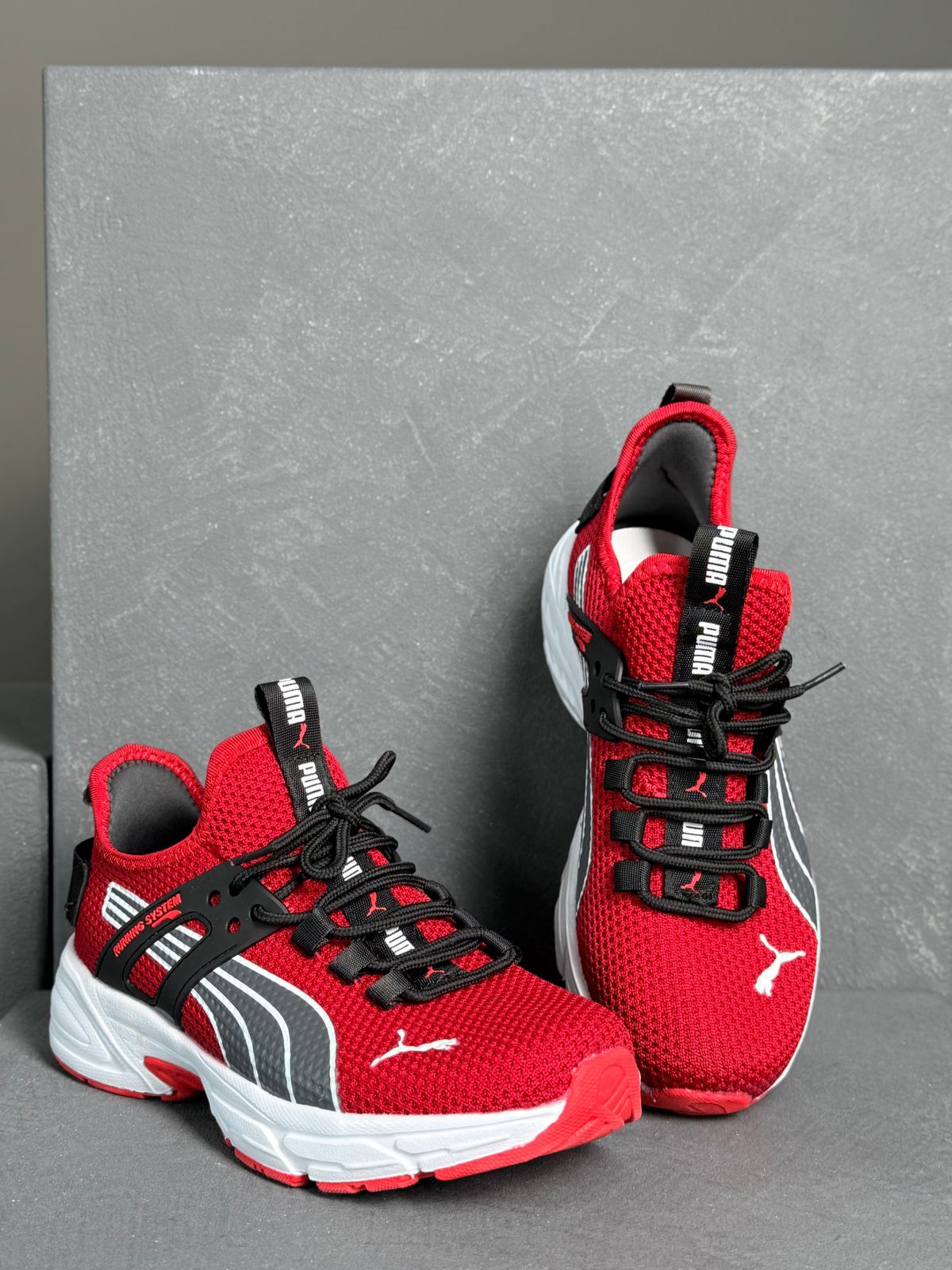 фото весенние женские кроссовки оптом