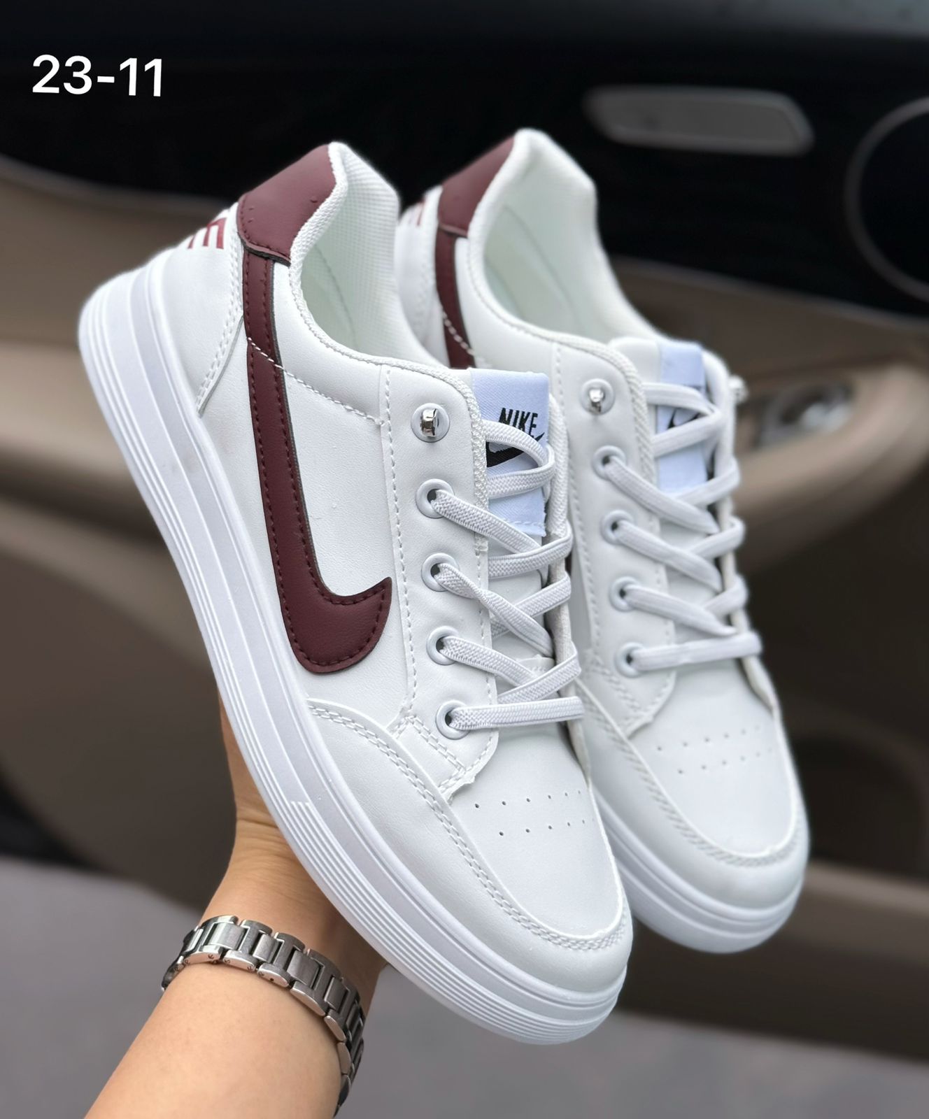 фото женские белые кроссовки nike с лиловыми акцентами 617612 оптом