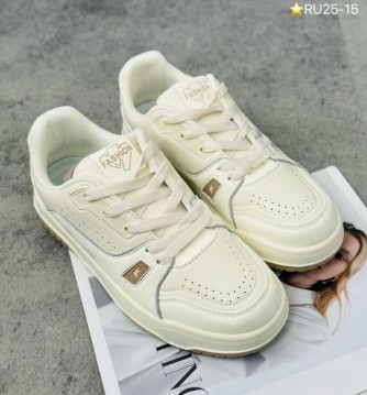 фото весенние женские кроссовки оптом