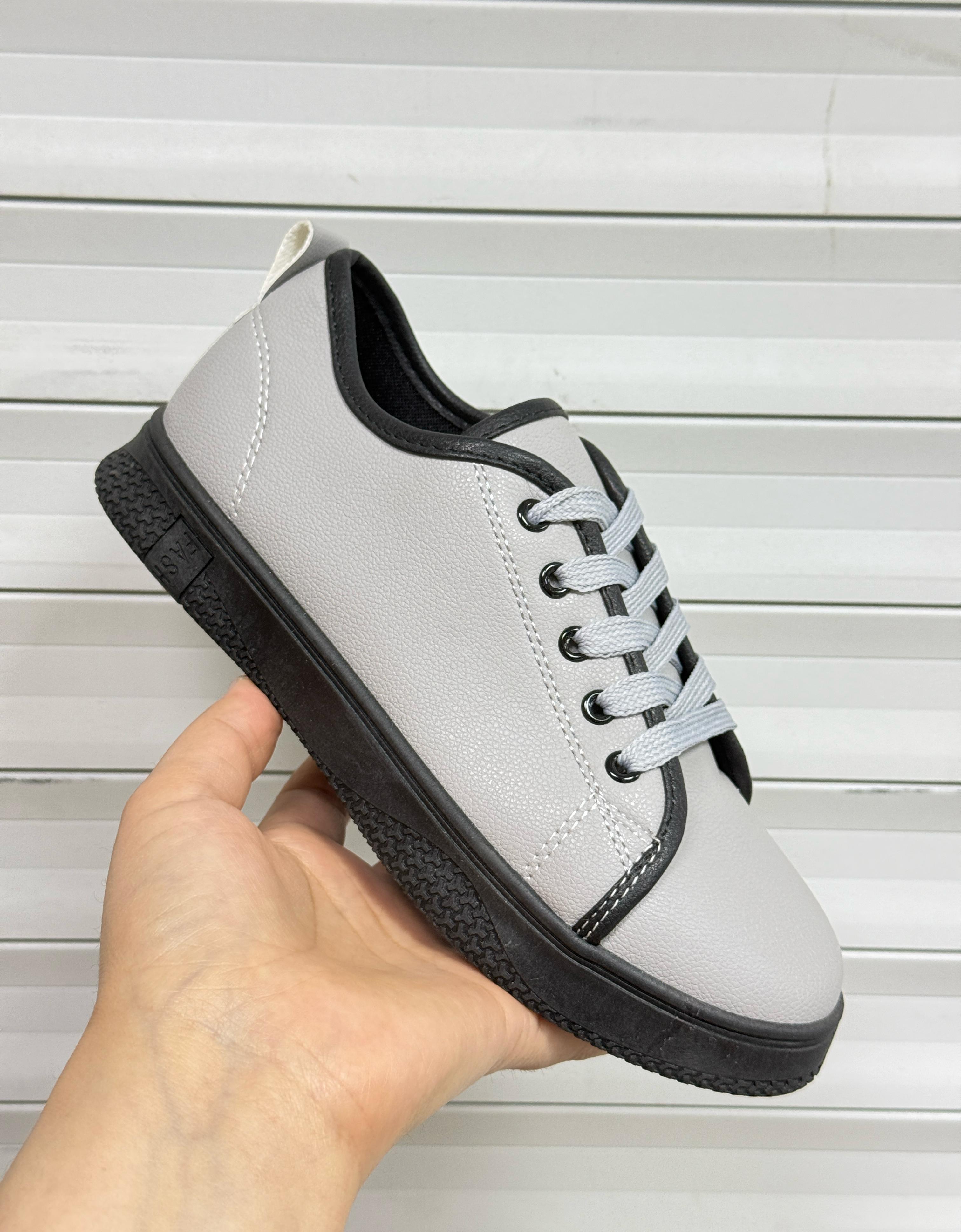 фото весенние кроссовки для девочек оптом