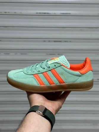 фото весенние женские кроссовки оптом