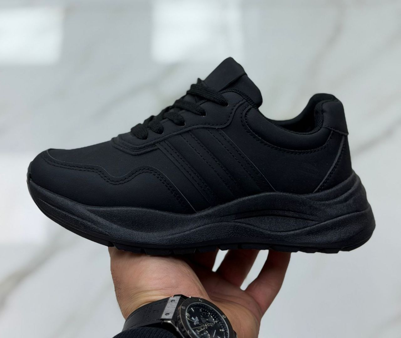 фото весенние женские кроссовки оптом