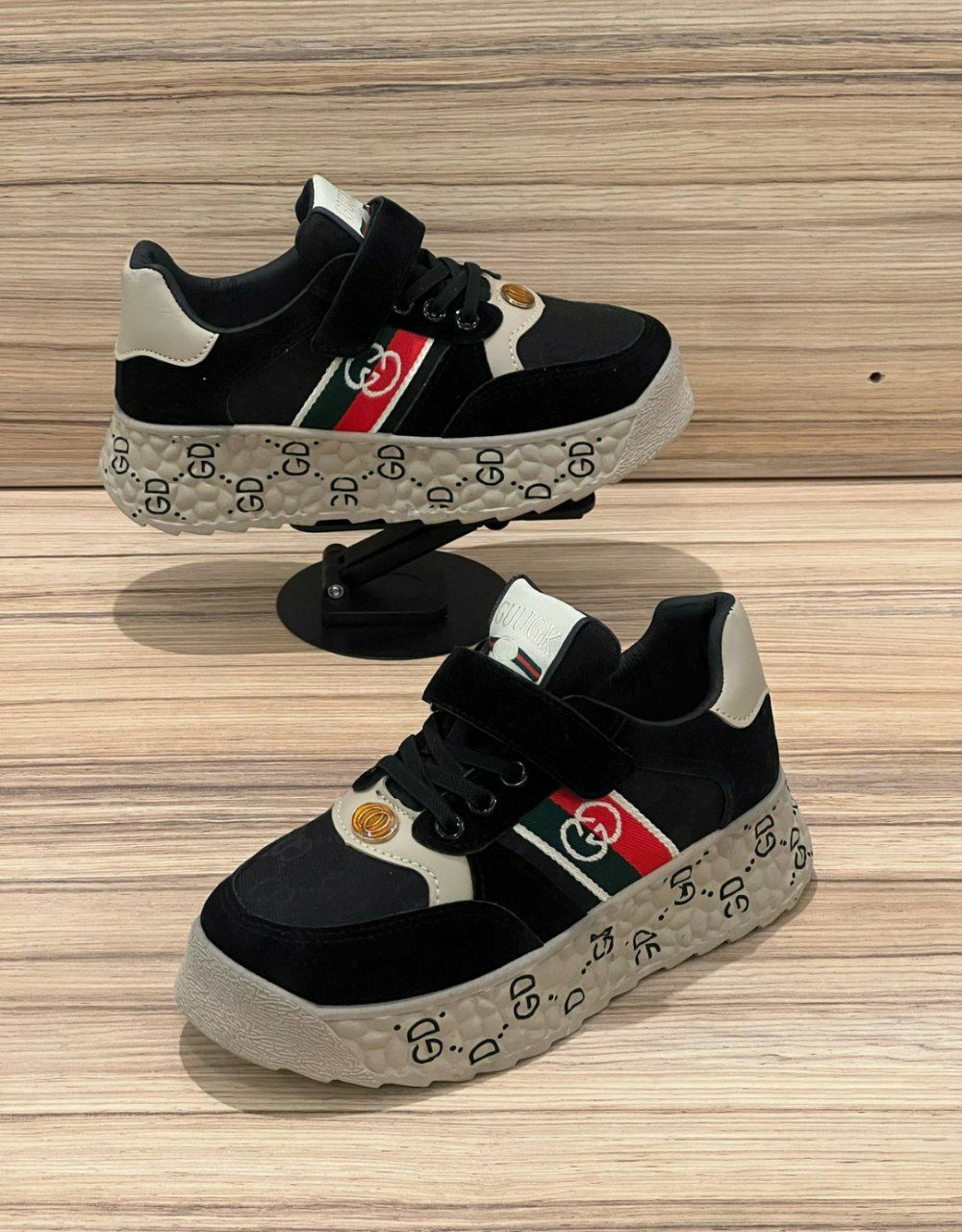 фото весенние кроссовки для мальчиков оптом