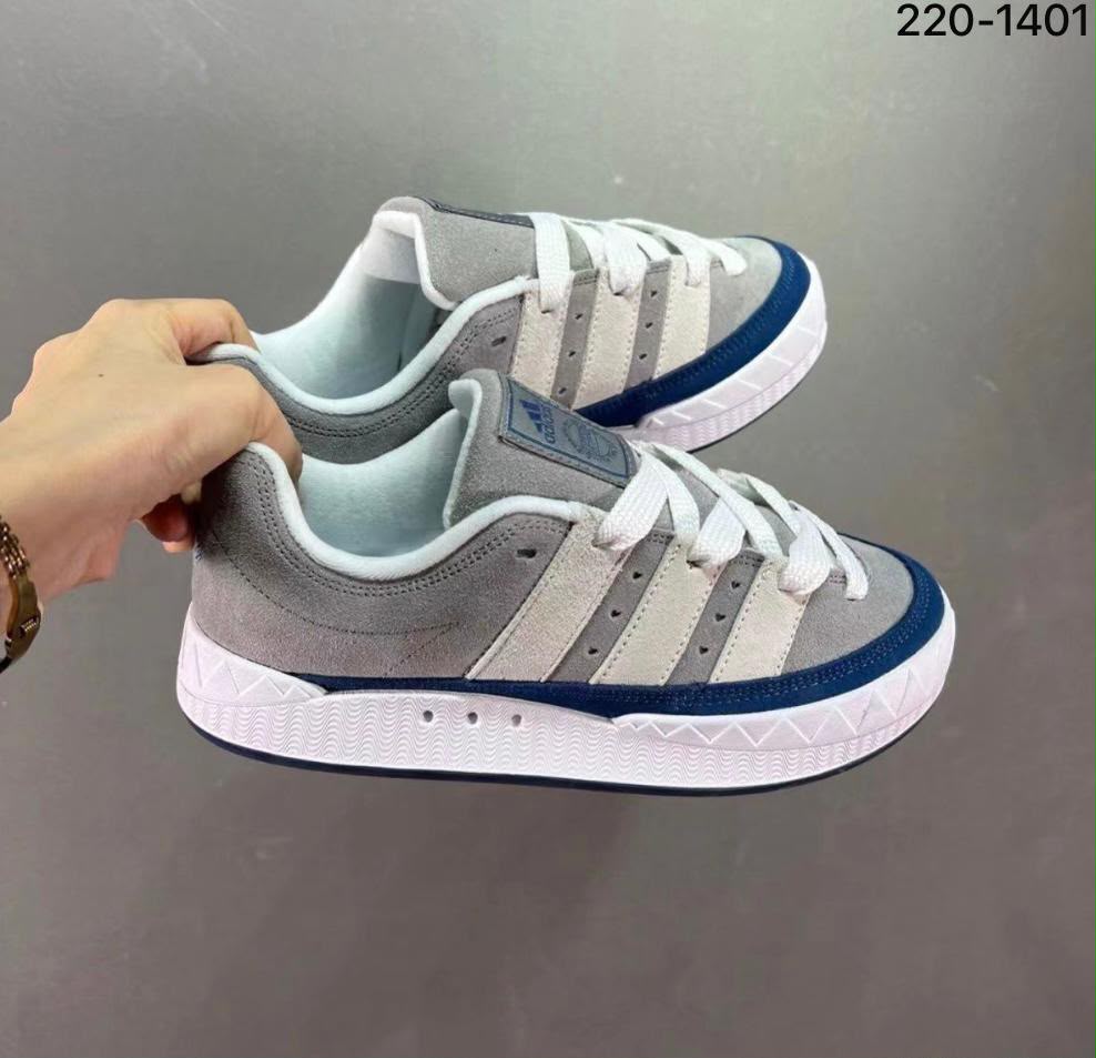 фото женские весенние кроссовки с шнуровкой 662848 оптом
