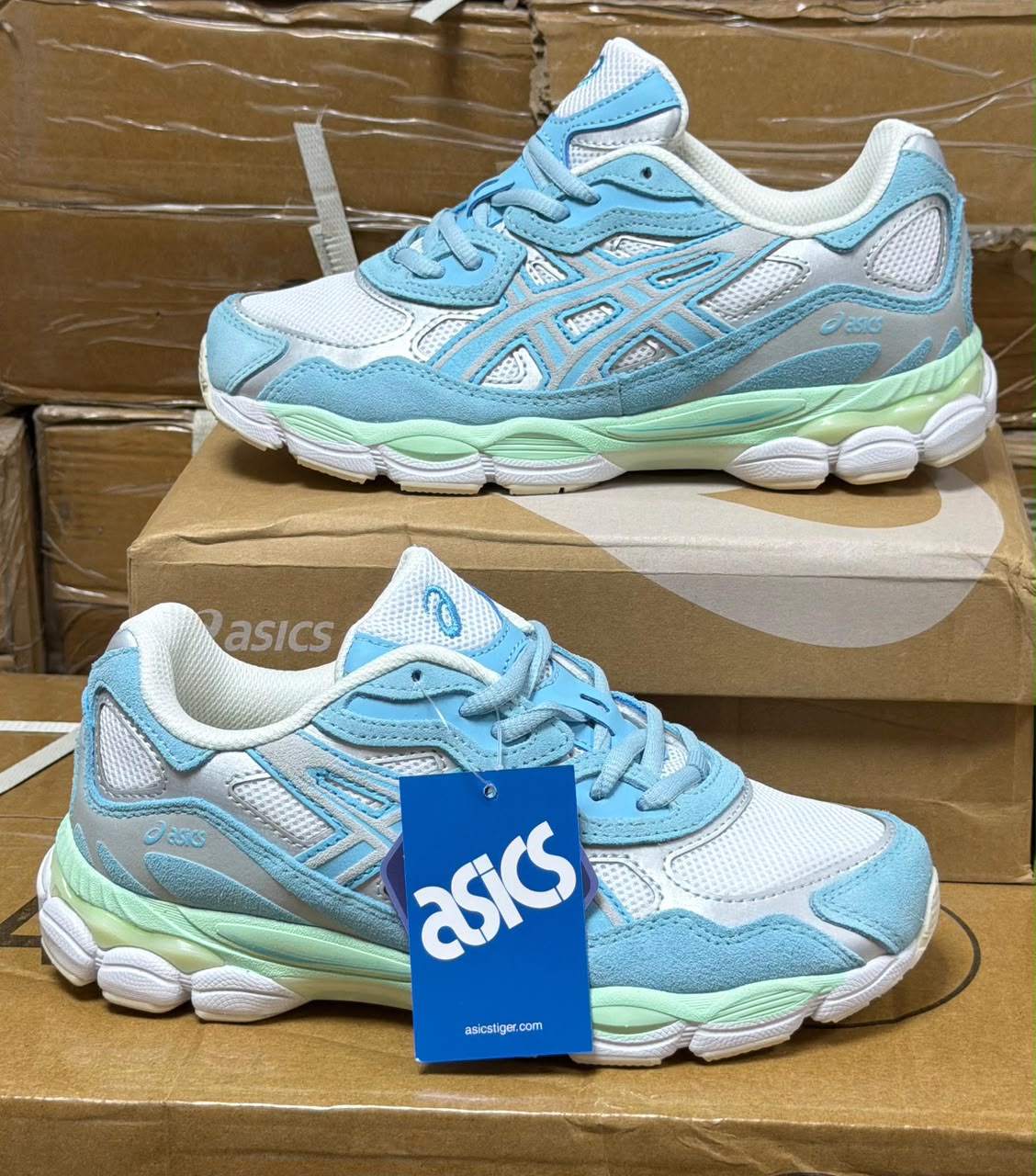 фото женские весенние кроссовки asics 477273 оптом