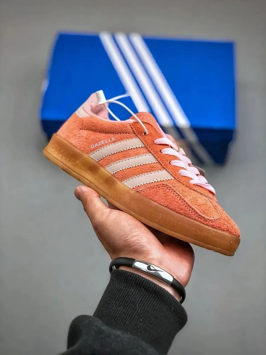 фото Женские осенние кроссовки Gazelle 214621 оптом на лето для мужчин