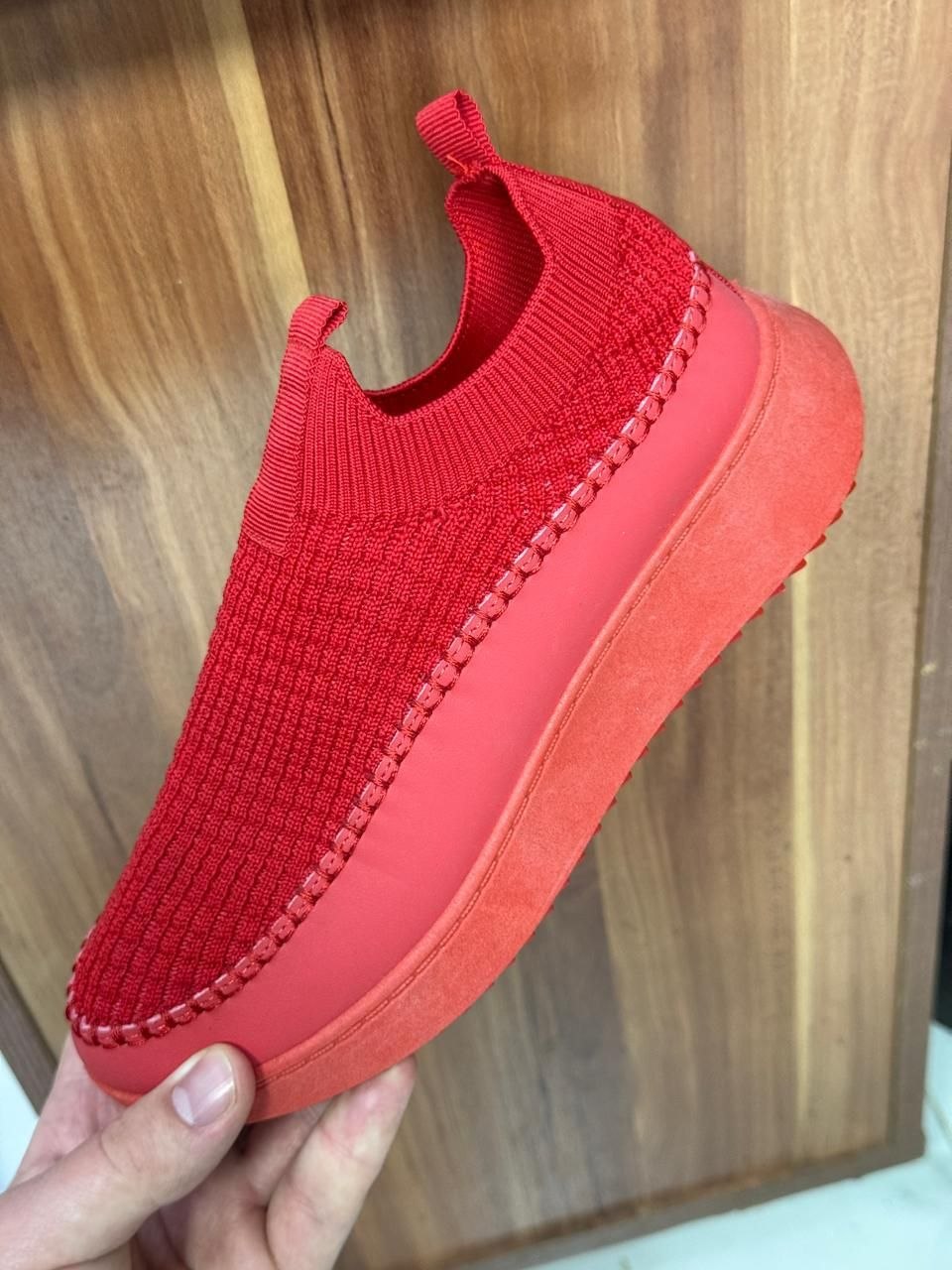 фото весенние женские кроссовки оптом