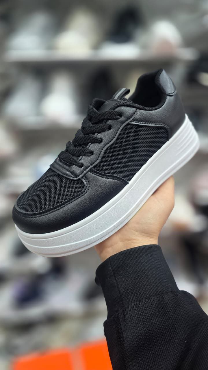 фото весенние женские кроссовки оптом