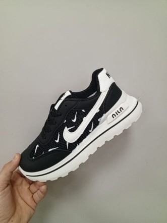 фото весенние женские кроссовки оптом