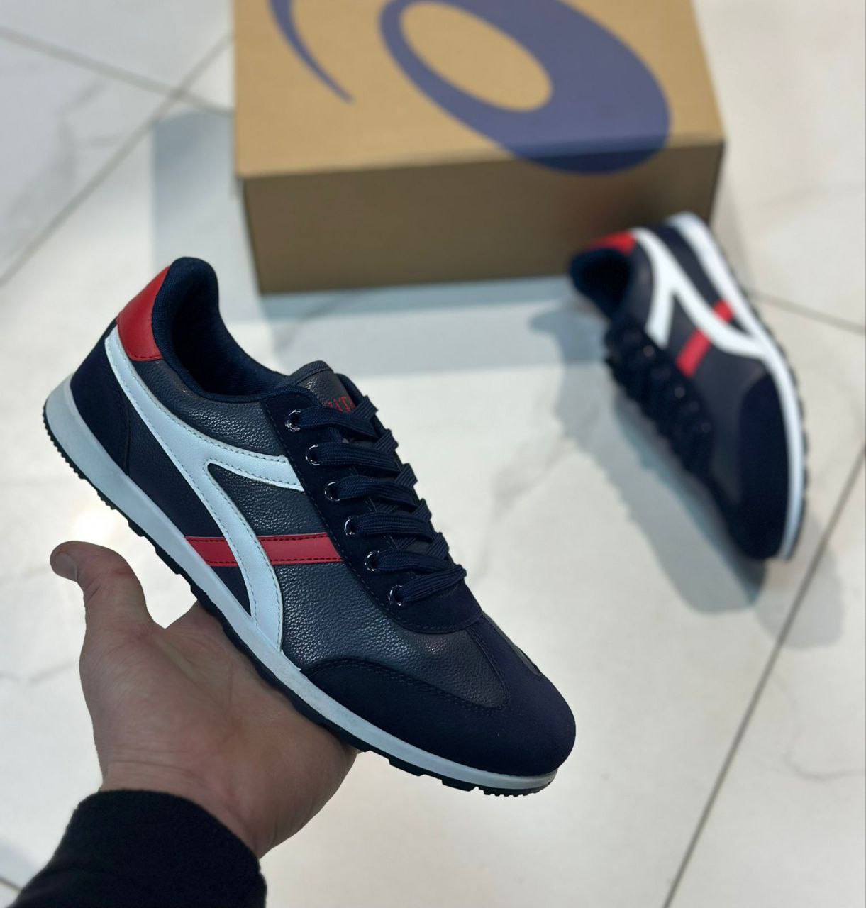 фото весенние мужские кроссовки оптом с доставкой