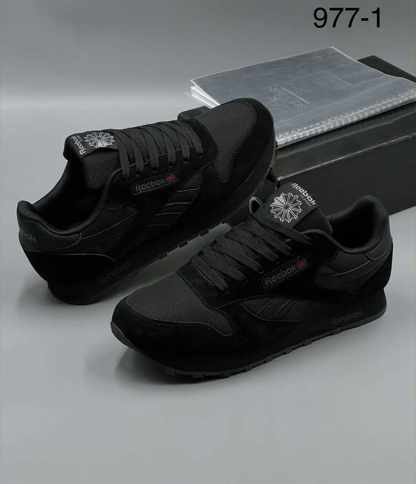 фото мужские осенние кроссовки reebok classic 430998 оптом