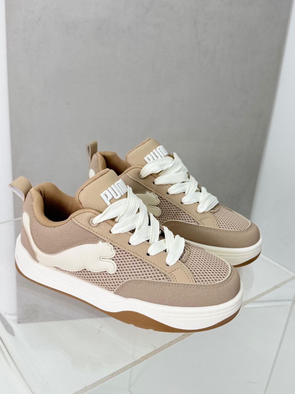 фото весенние женские кроссовки оптом