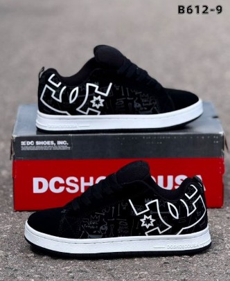 фото весенние женские кроссовки оптом