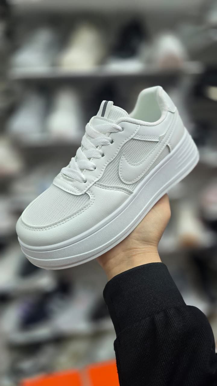 фото весенние женские кроссовки оптом