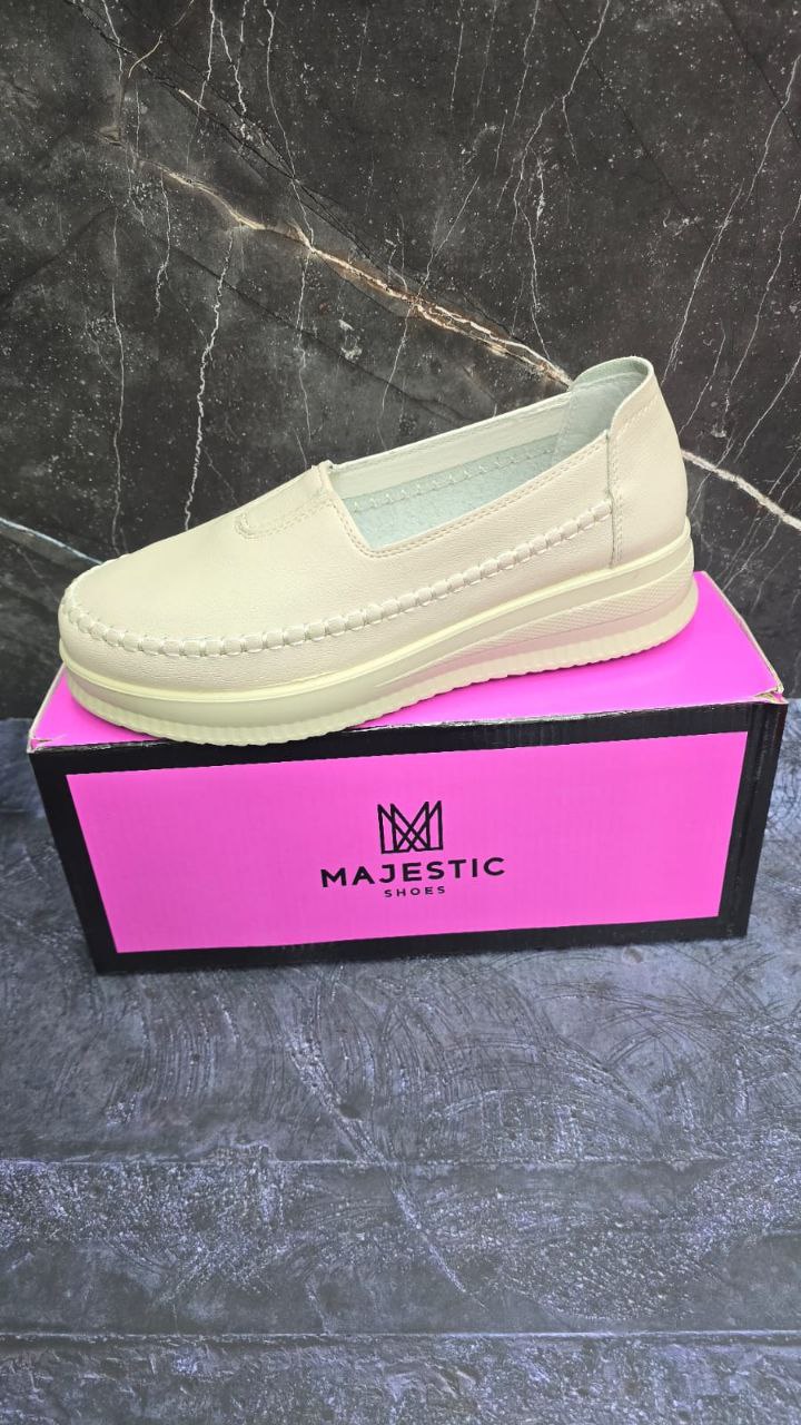 фото весенние женские кроссовки оптом