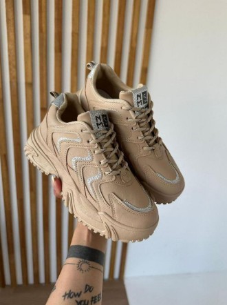 фото весенние женские кроссовки оптом