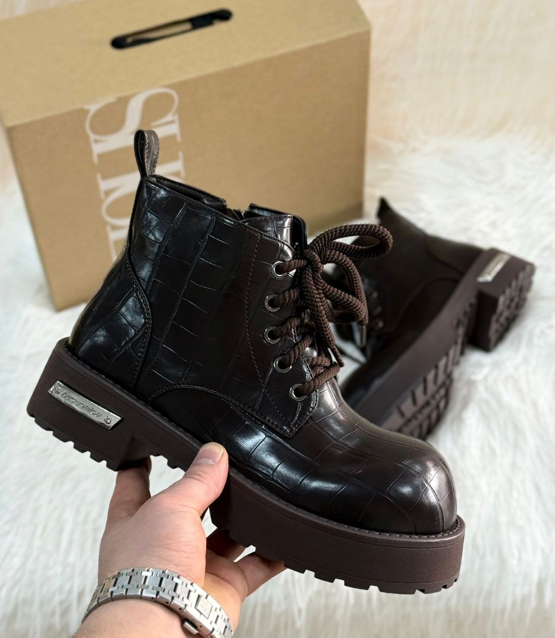 фото весенние женские ботинки оптом