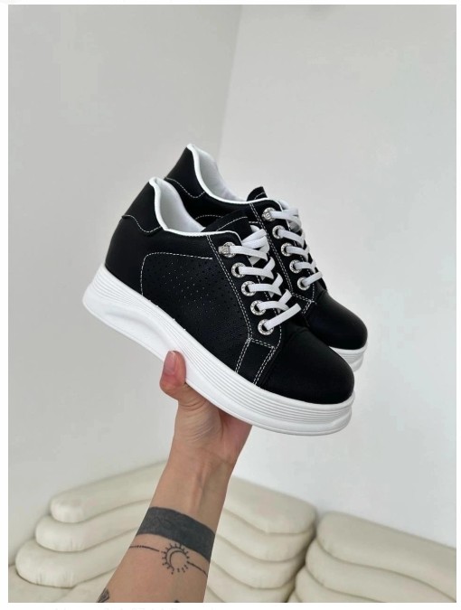 фото весенние женские кроссовки оптом