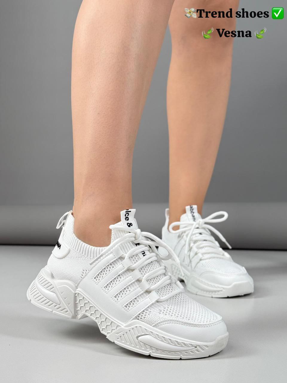 фото весенние женские кроссовки оптом