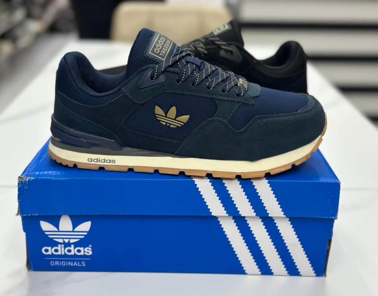 фото весенние мужские кроссовки оптом с доставкой