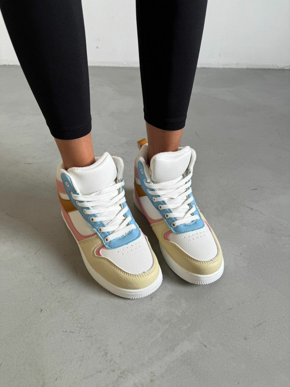 фото зимние женские кроссовки оптом с доставкой