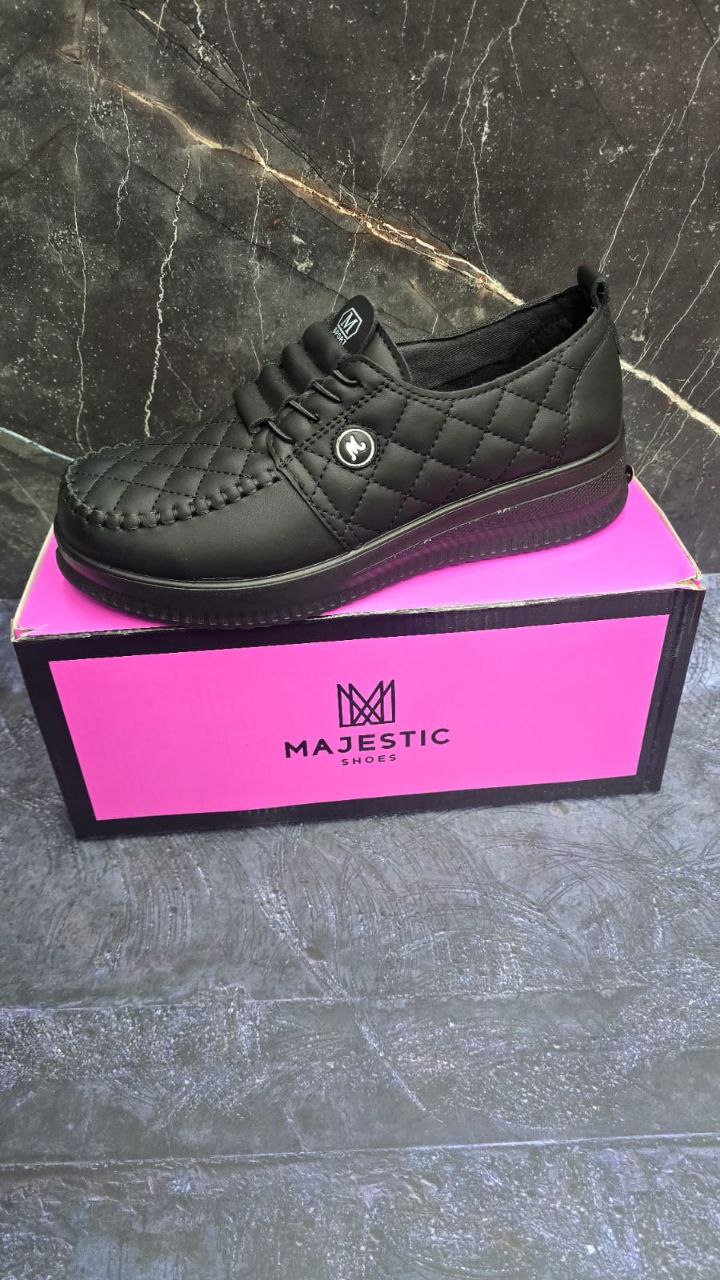 фото весенние женские кроссовки оптом