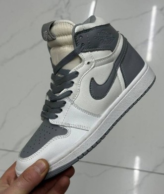 фото весенние женские кроссовки оптом