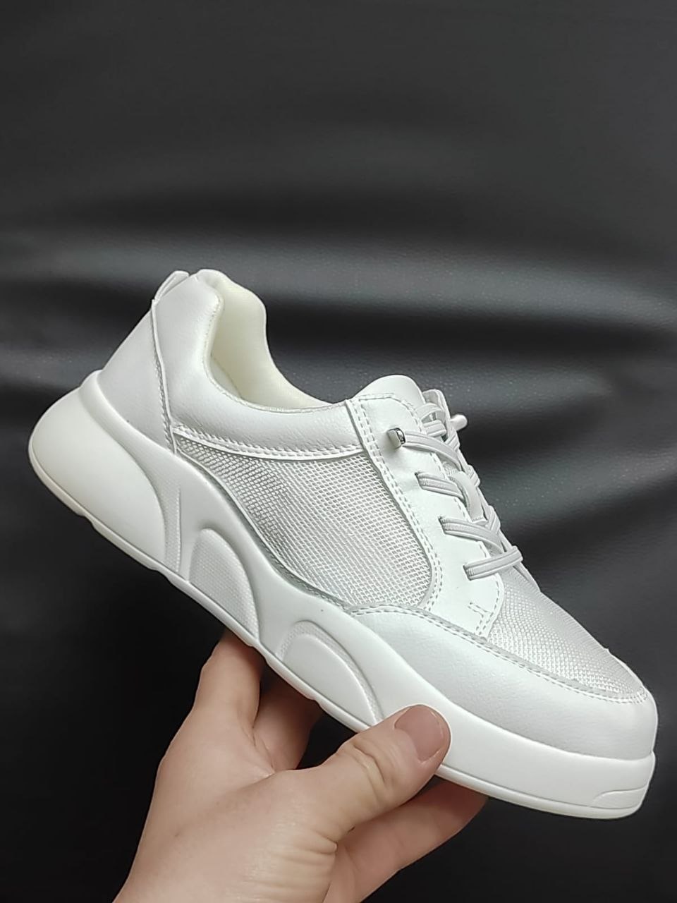 фото весенние женские кроссовки оптом