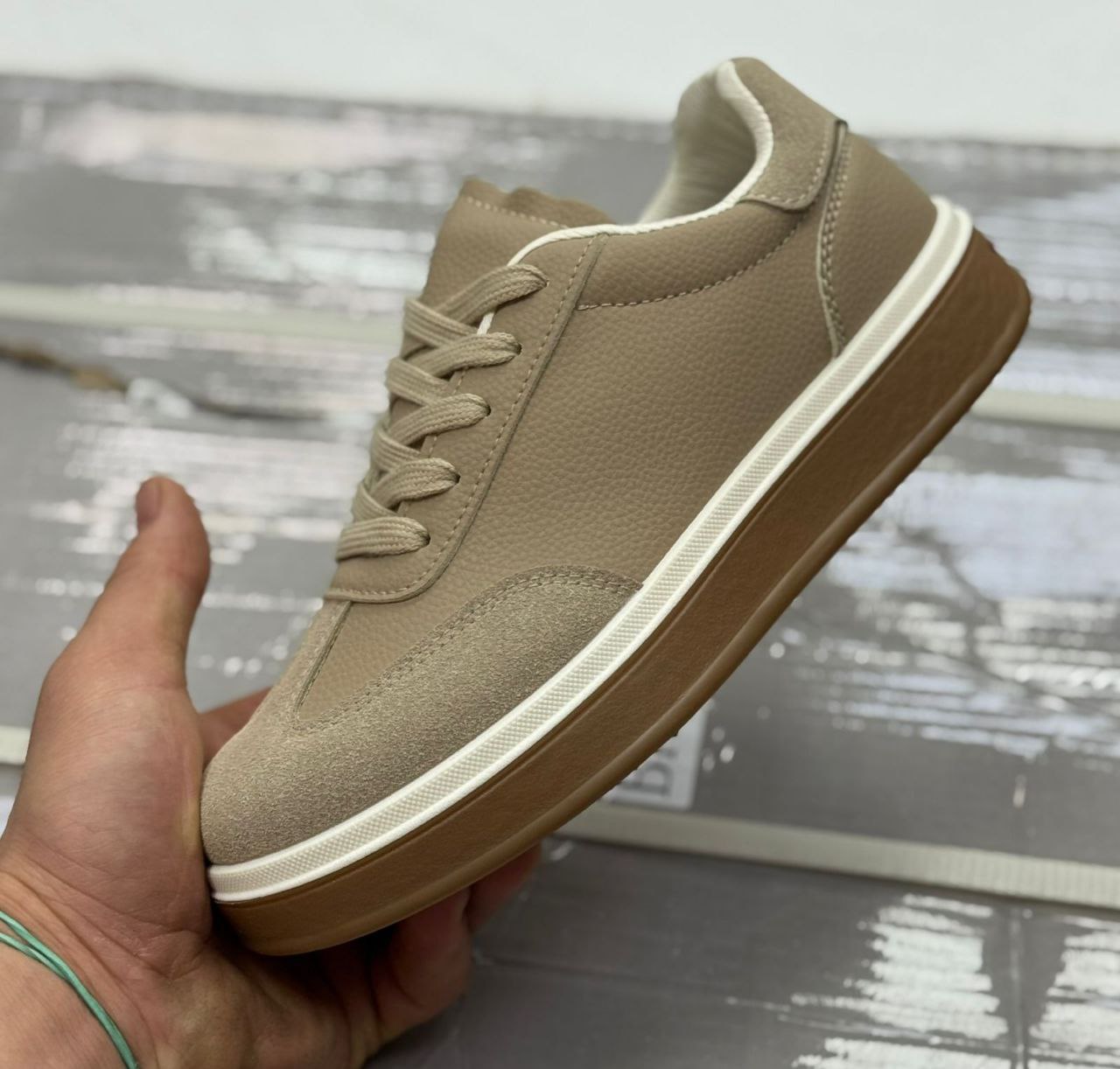 фото весенние женские кроссовки оптом