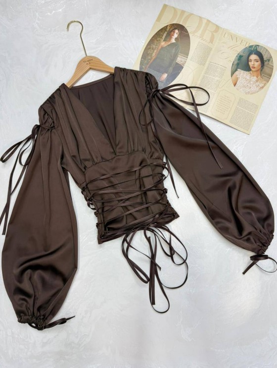 картинка Блузка на завязках от магазина Одежда+