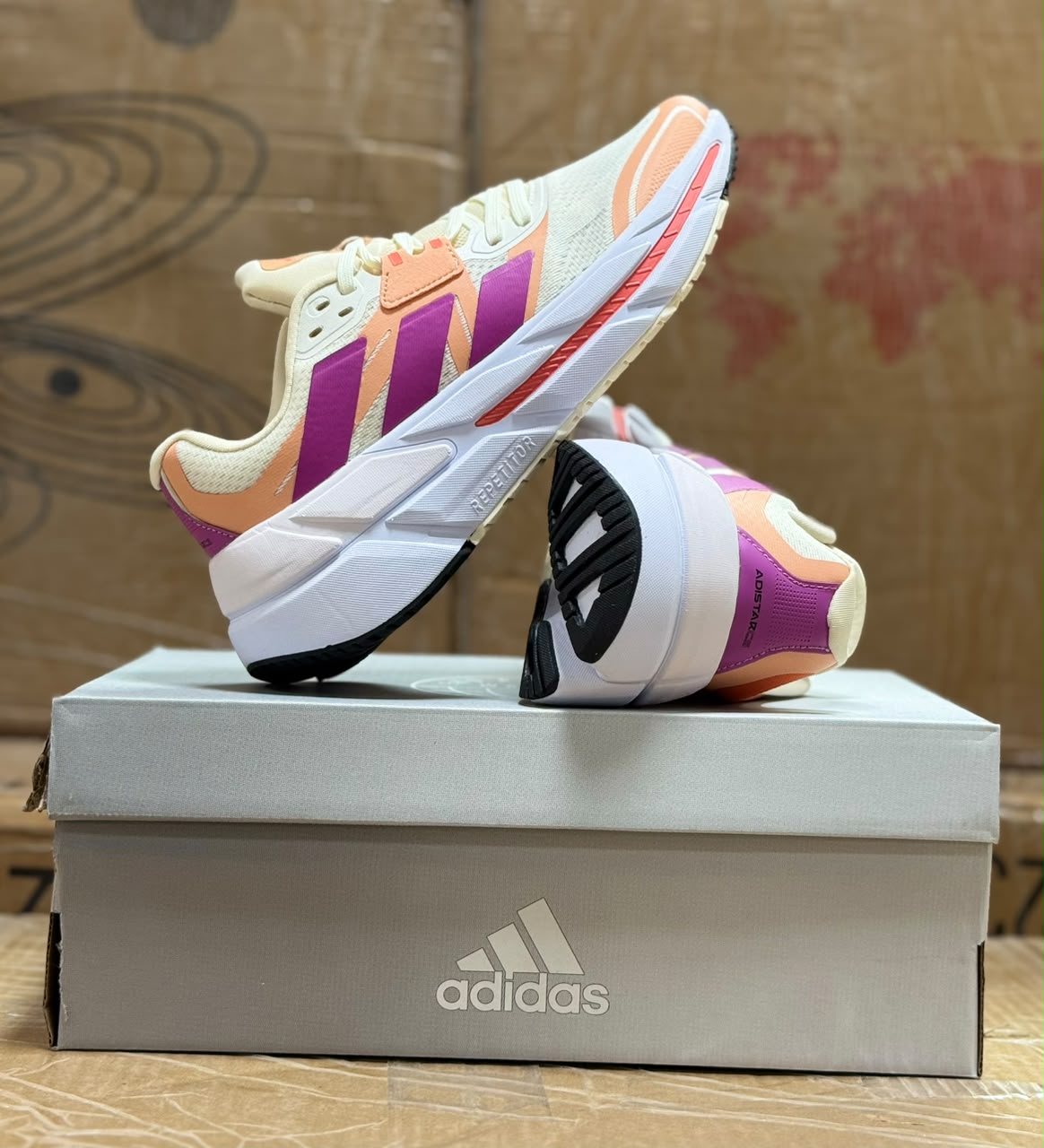 фото женские спортивные кроссовки adidas adistar 757707 оптом