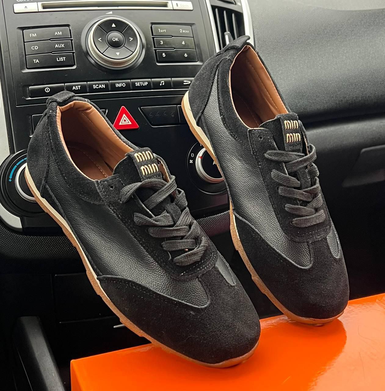 фото весенние женские кроссовки оптом