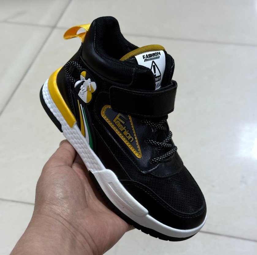 фото весенние кроссовки для мальчиков оптом