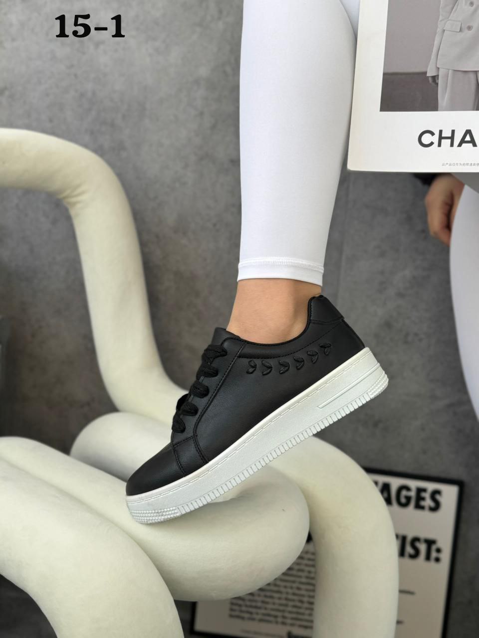 фото весенние женские кроссовки оптом