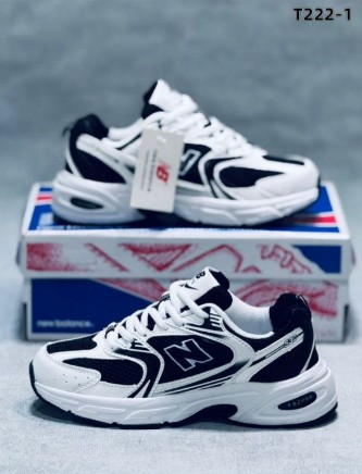 фото весенние женские кроссовки оптом