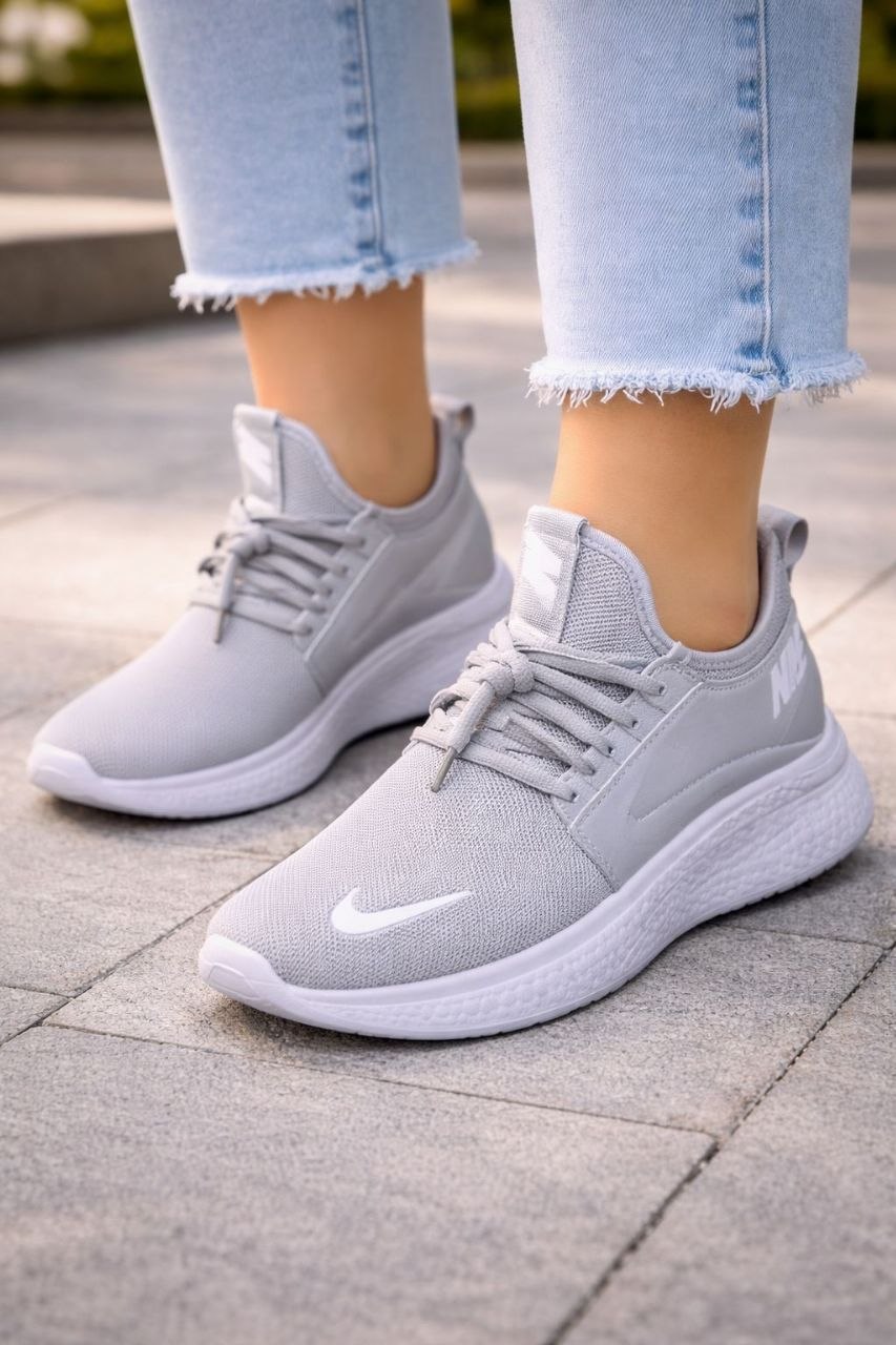 фото весенние женские кроссовки оптом