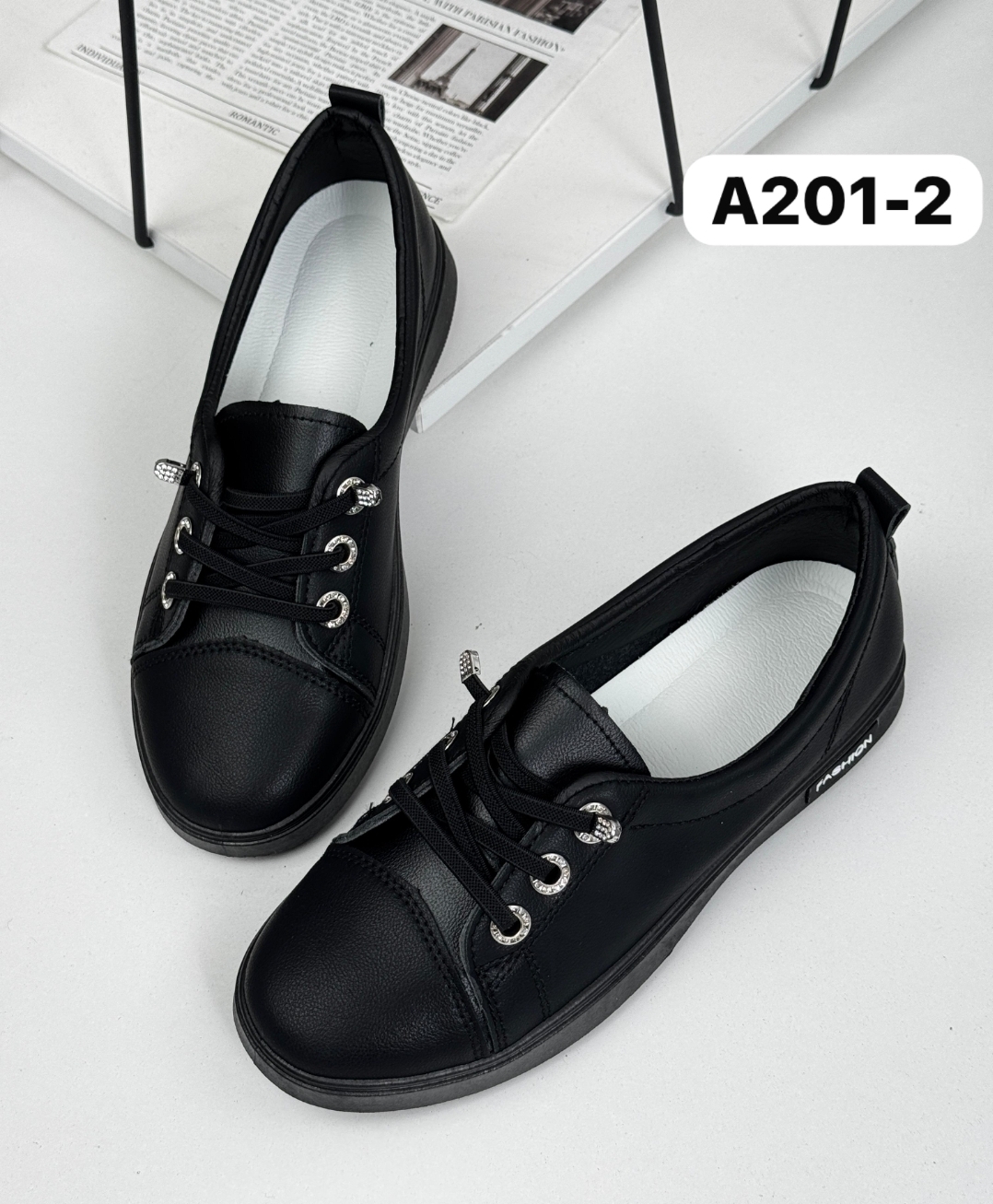 фото женские черные sneakers 257179 оптом