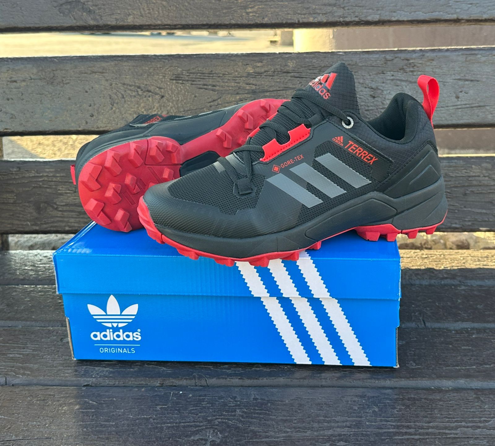 фото мужские футбольные бутсы adidas terrex 277857 оптом