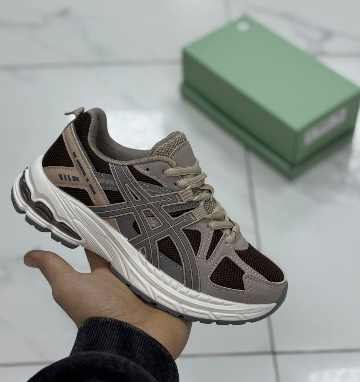 фото весенние женские кроссовки оптом