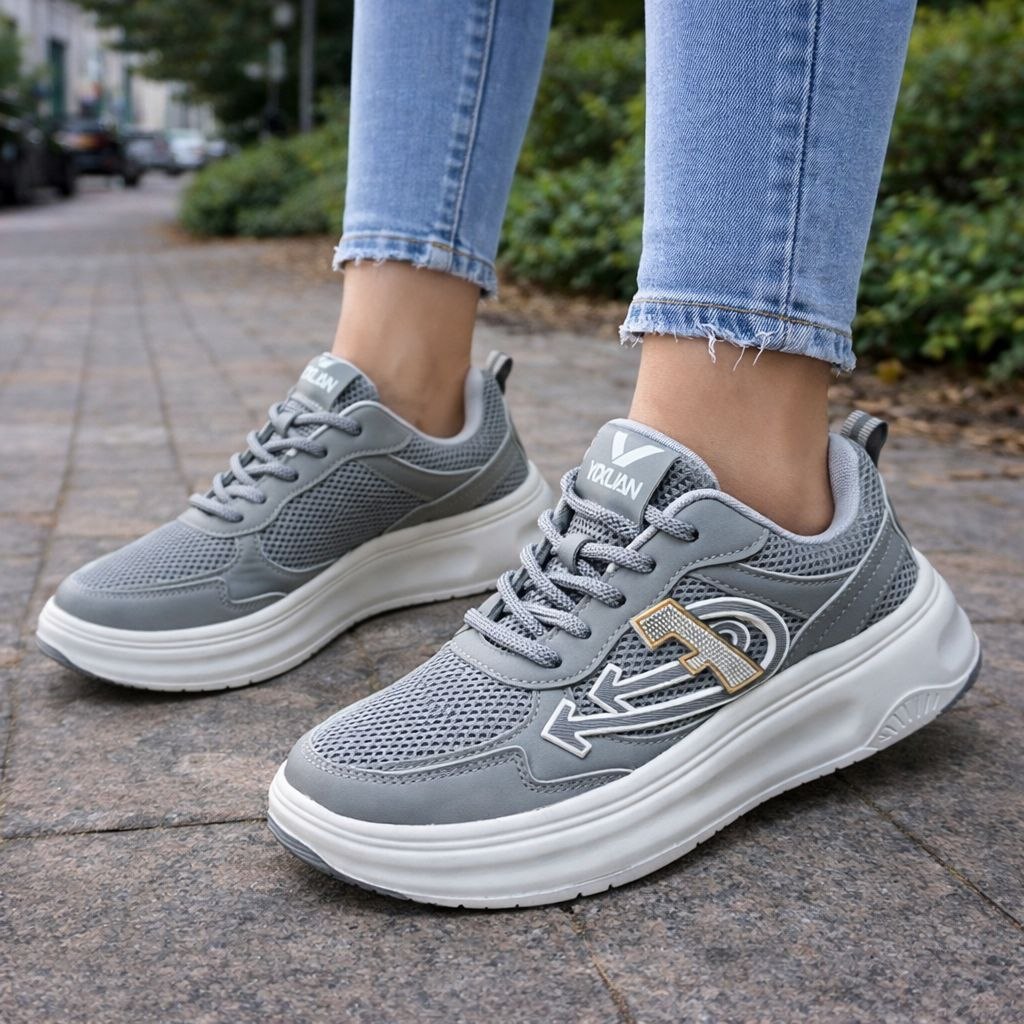 фото весенние женские кроссовки оптом