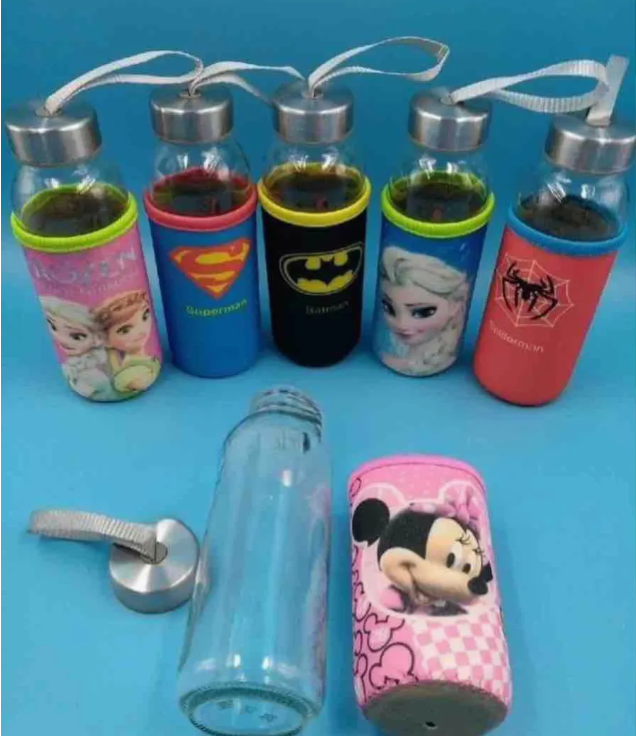 картинка Стеклянная детская бутылка с чехлом 300мл от магазина Одежда+