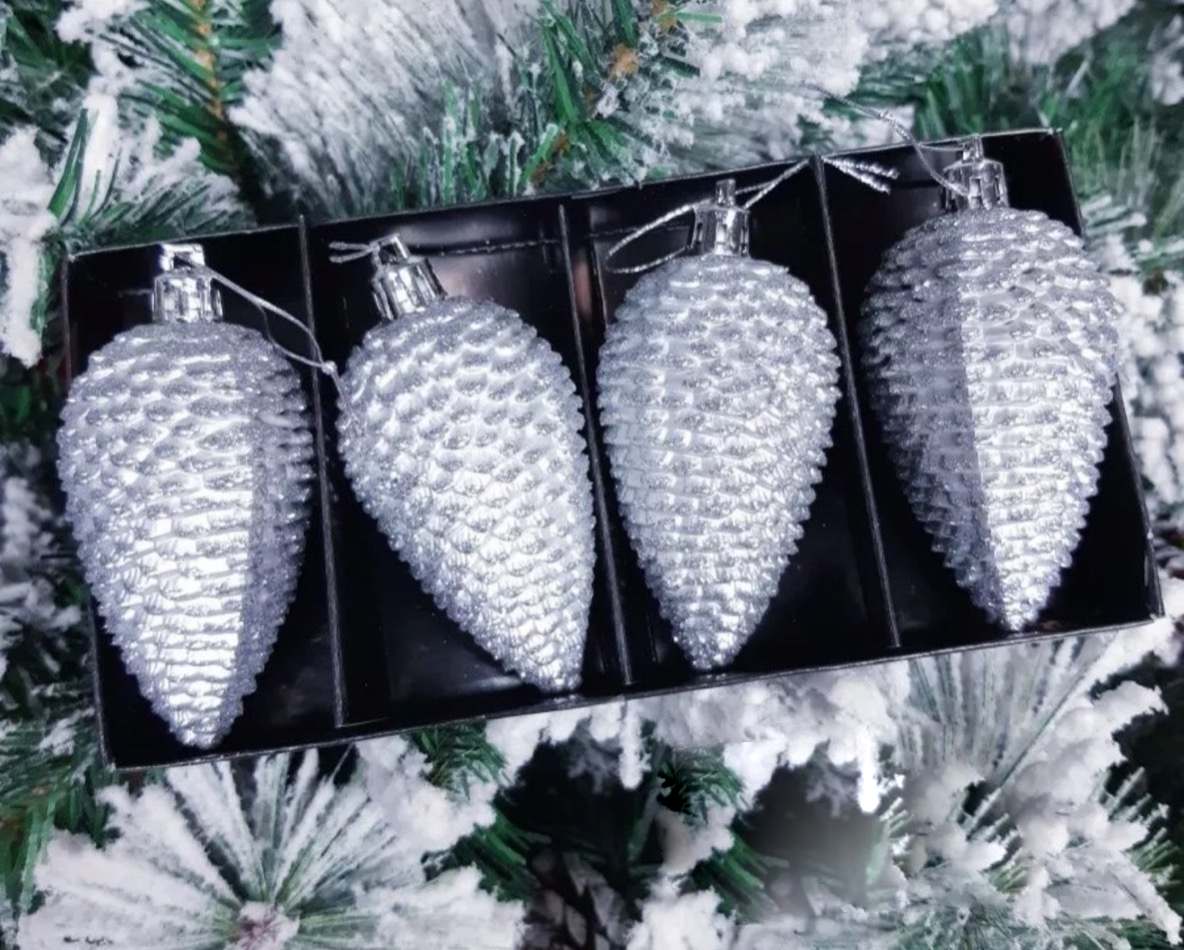 картинка Набор елочных игрушек " Шишка"  из 4 штук размер 9см, без выбора от магазина Одежда+